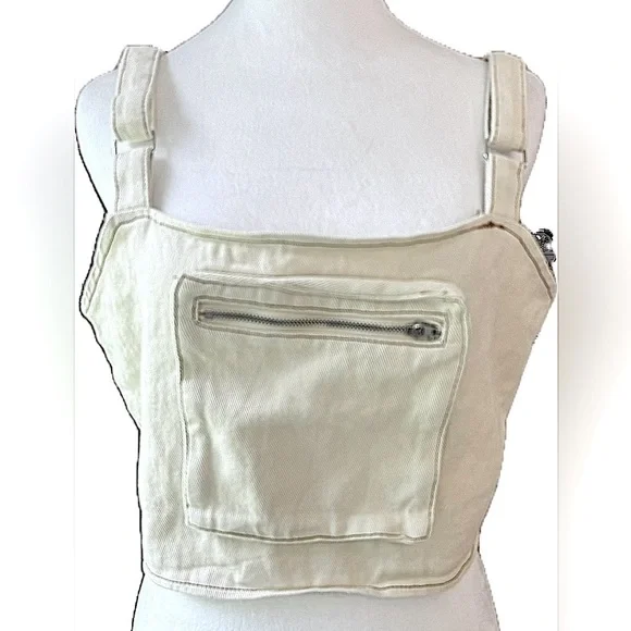 NWT PrettyLittleThing Crop Top Zip Front Pocket & Adjustable Straps Cream Top 10 - Picture 2 of 6